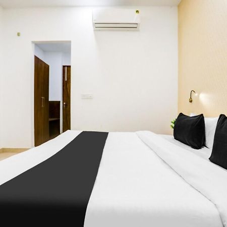 The Grand Blue Hotel Greater Noida Exteriör bild